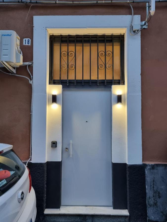 Il Vicolo Home 卡塔尼亚 外观 照片